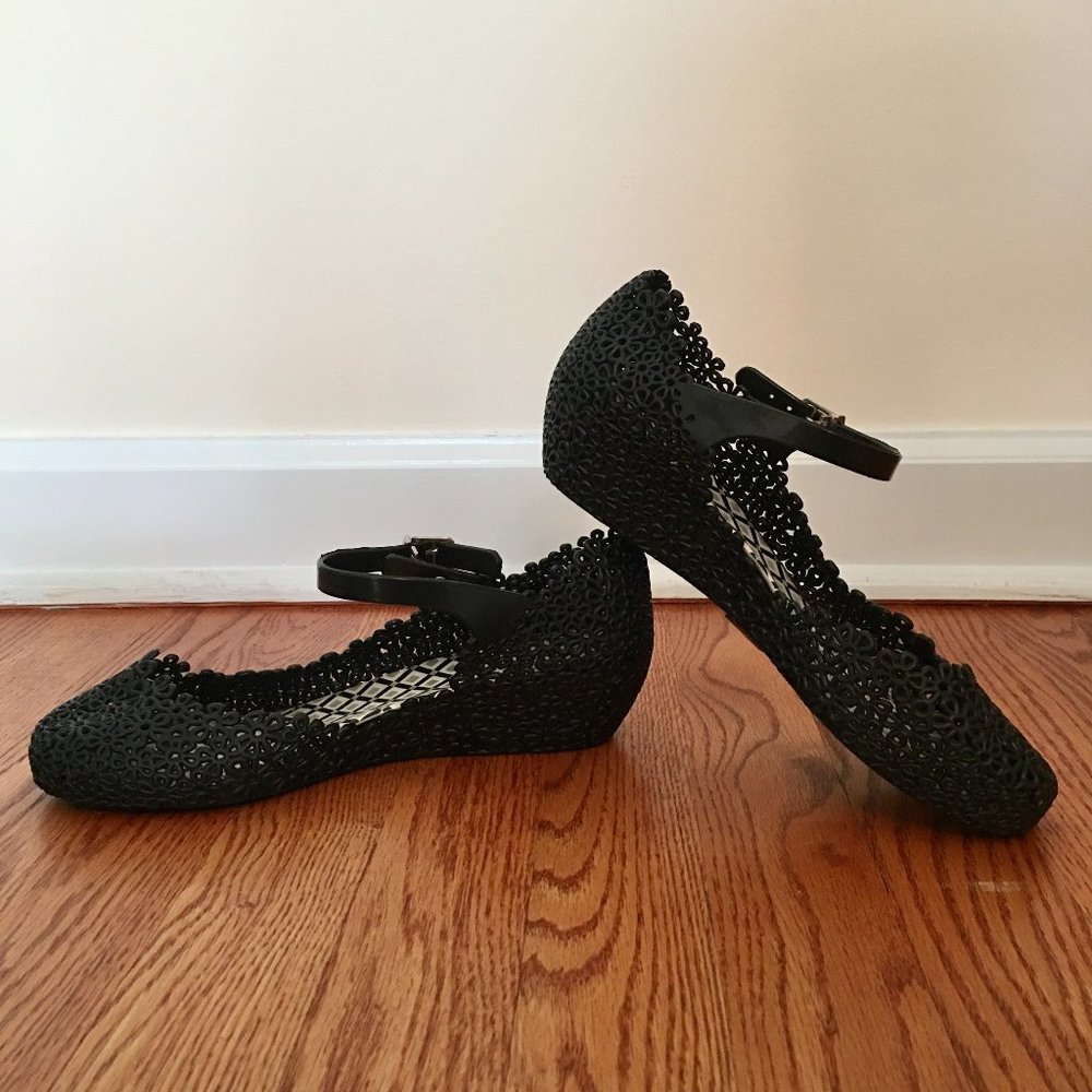 Fashion Black Floral Sandal, size: USA 8.5/Euro 39 Great 4 Travel Slip on and go